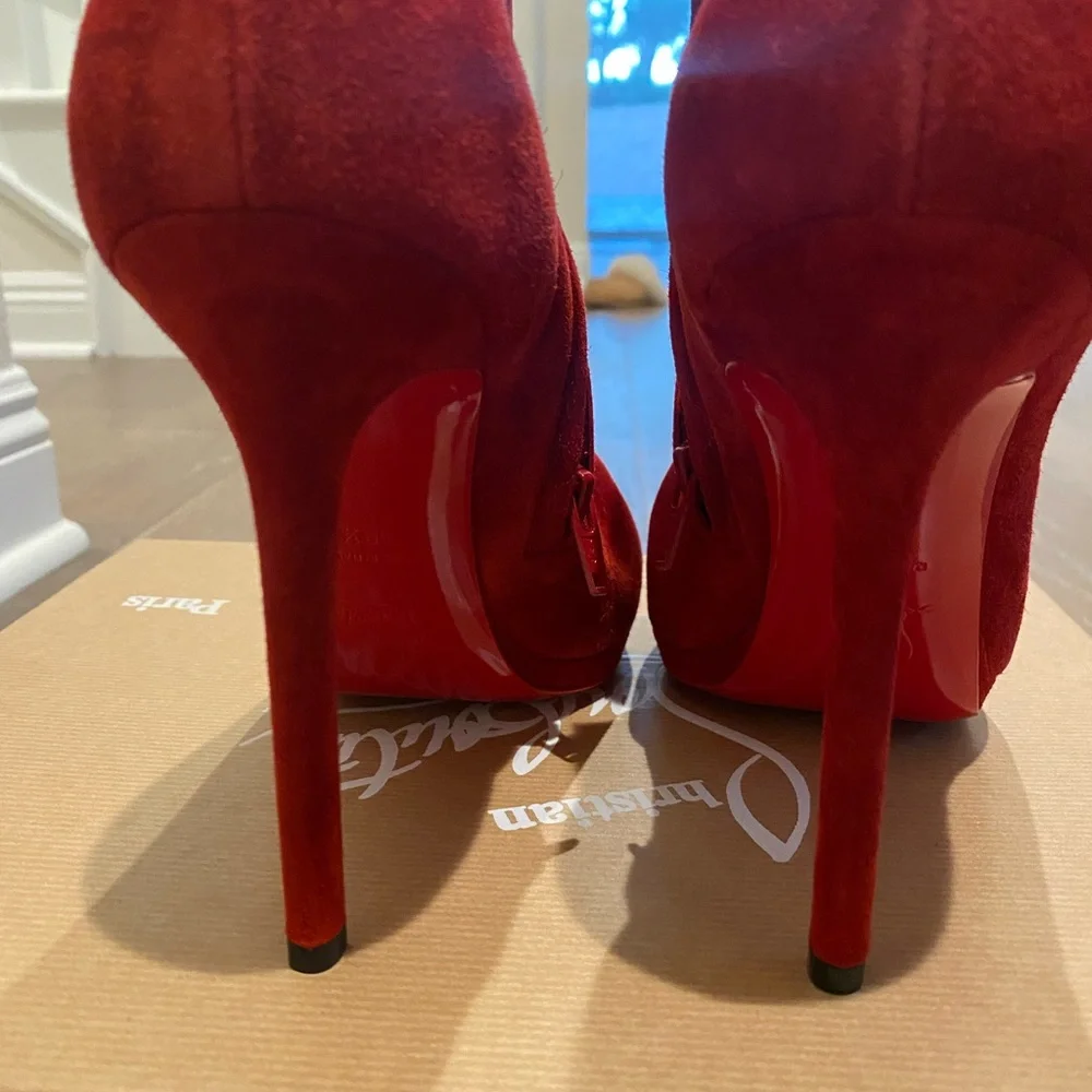 Authentic Louboutin booties - Picture 4 of 9